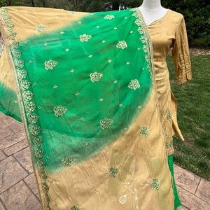 Green and gold suite